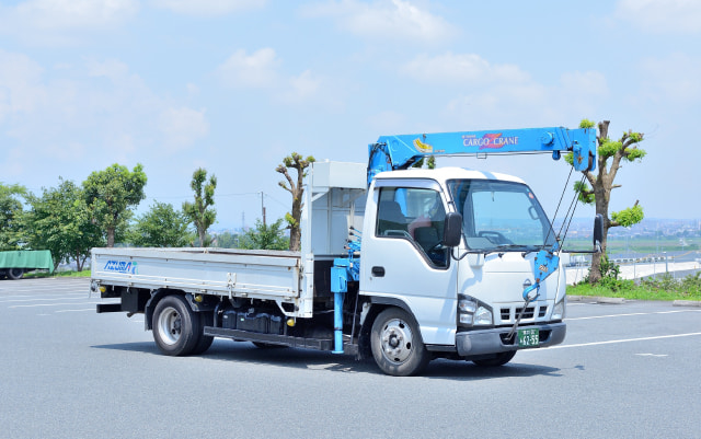 2ｔユニック車 株式会社AZUMA